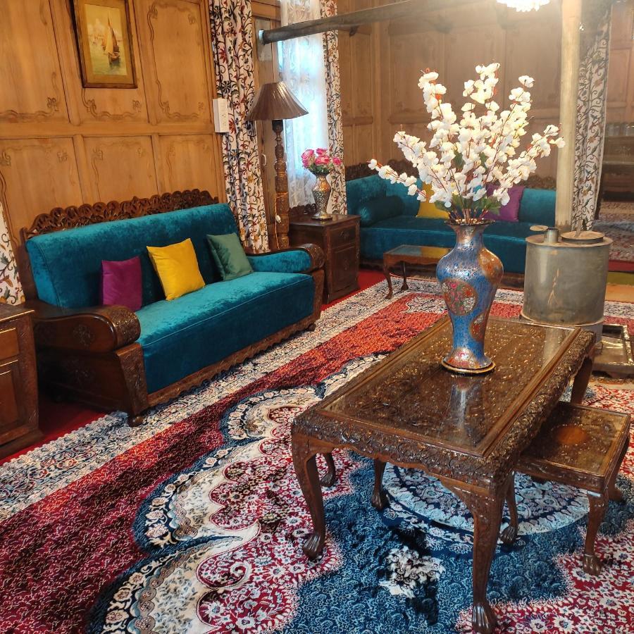 Luxury Scotland Srinagar (Jammu and Kashmir) Exterior photo