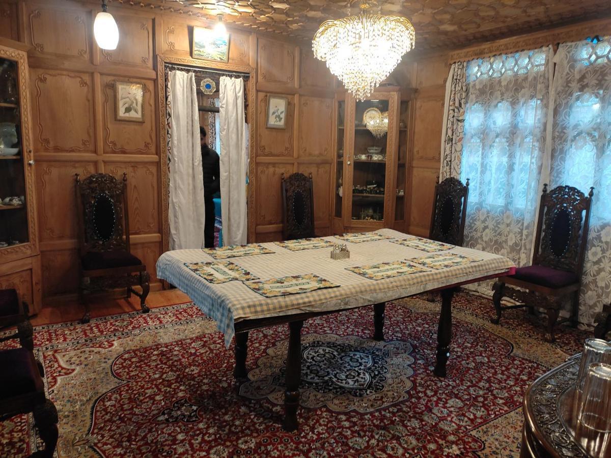 Luxury Scotland Srinagar (Jammu and Kashmir) Exterior photo